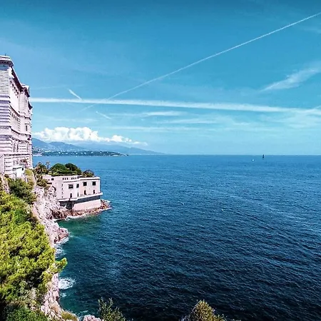 Mc With Parking Beausoleil