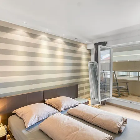 Mc With Parking Apartment