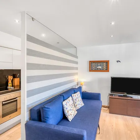 Mc With Parking * Beausoleil