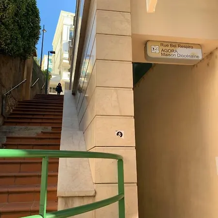 Apartment Mc With Parking *