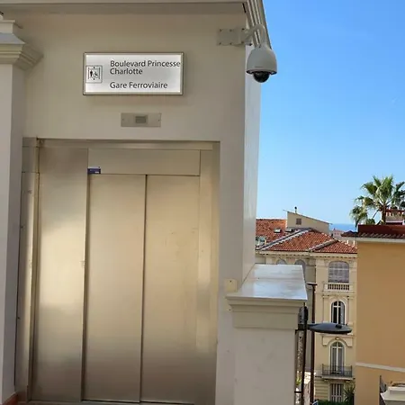 Mc With Parking Appartement